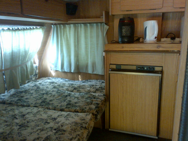 Caravette_dubbelbed_voor